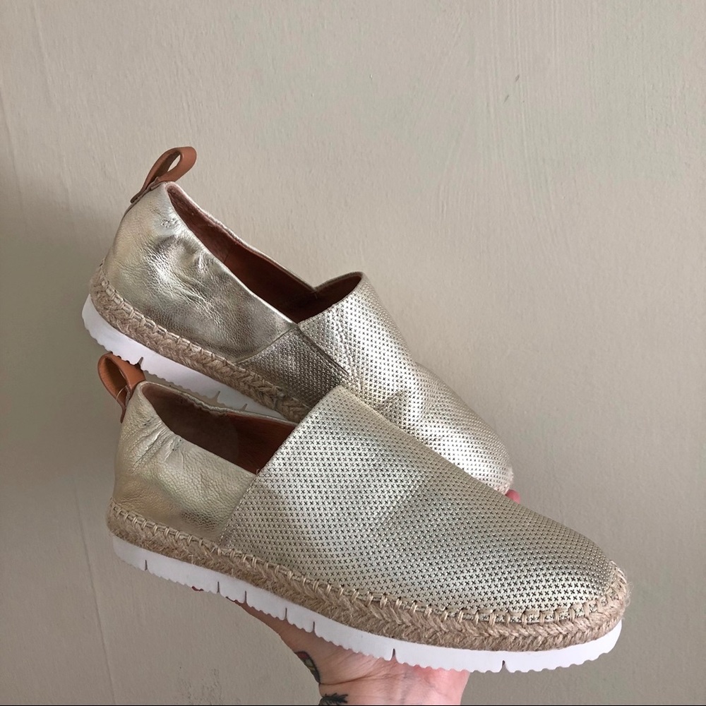 GENTLE SOULS gold lara A-line sporty flats